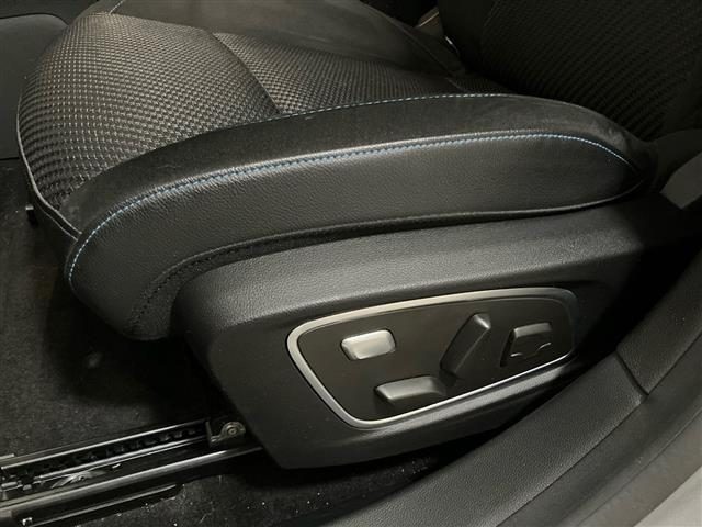 RENAULT Austral usata, con Hill holder