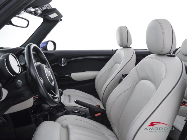 MINI Cabrio usata 8