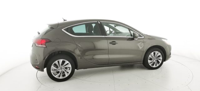 DS AUTOMOBILES DS 4 usata, con USB