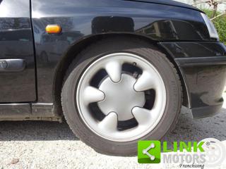 RENAULT Clio usata, con Pneumatici da neve