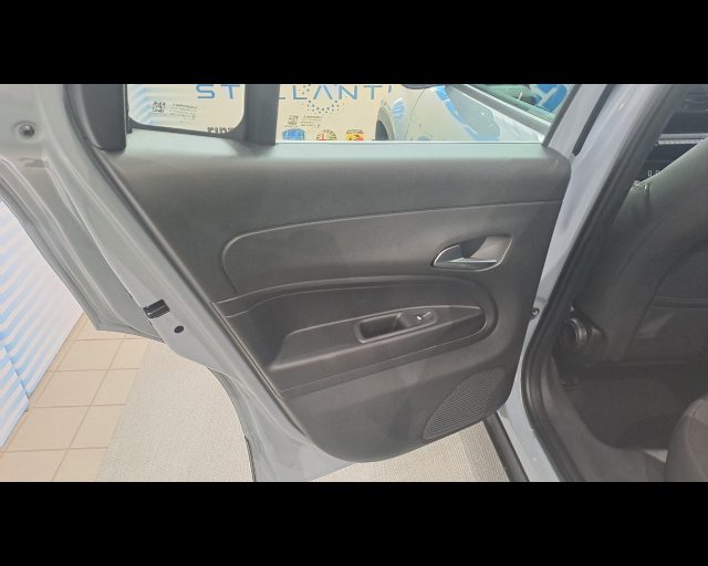 JEEP Avenger usata 24