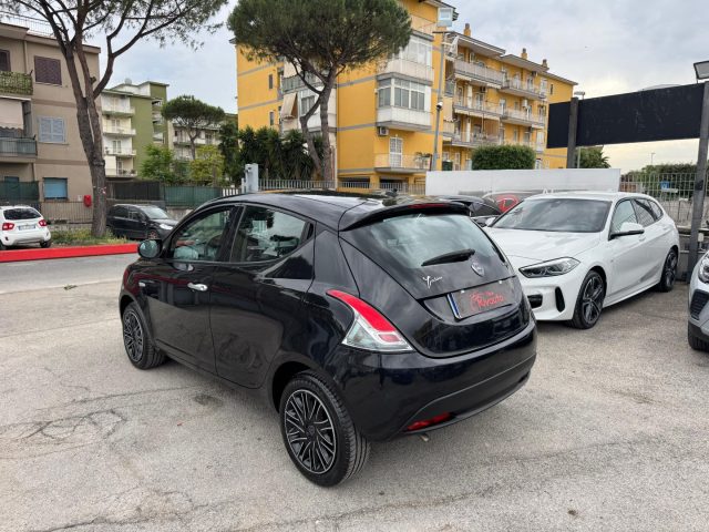LANCIA Ypsilon usata, con Autoradio