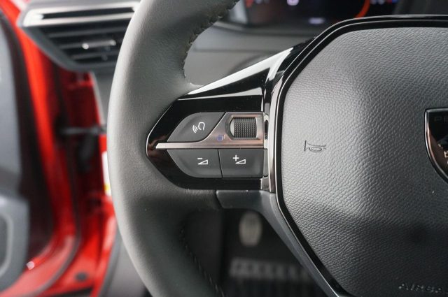 PEUGEOT 2008 usata, con Touch screen