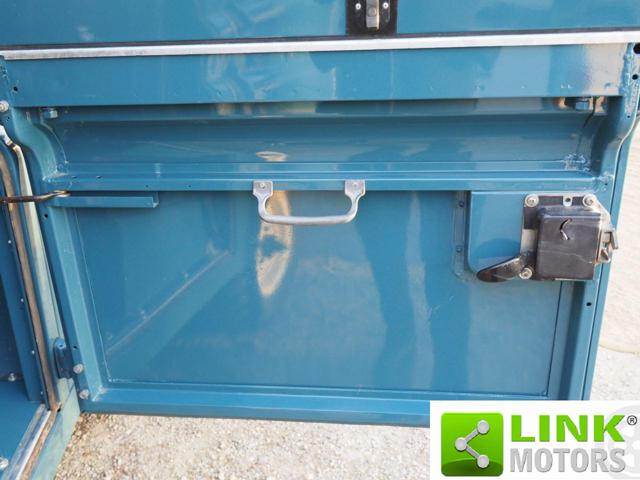 LAND ROVER Defender usata 29