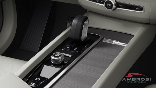 VOLVO XC60 usata 13