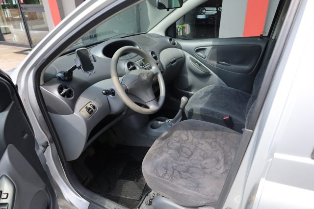 TOYOTA Yaris usata, con Ruotino