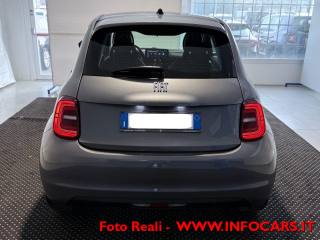 FIAT 500e usata, con USB