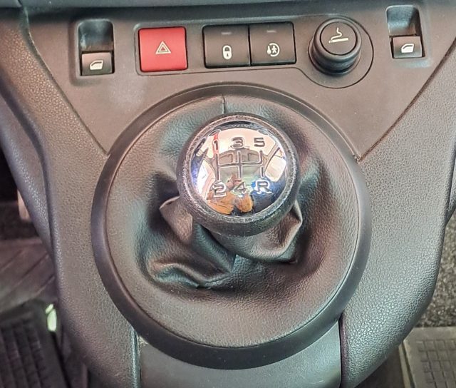 PEUGEOT Partner usata, con Climatizzatore