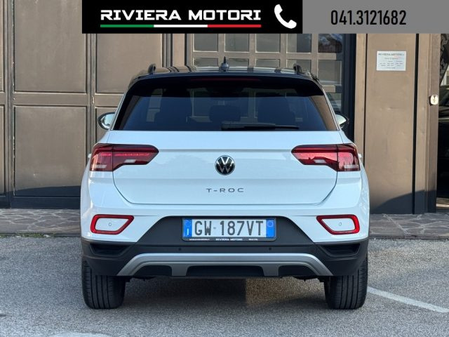 VOLKSWAGEN T-Roc usata, con Autoradio