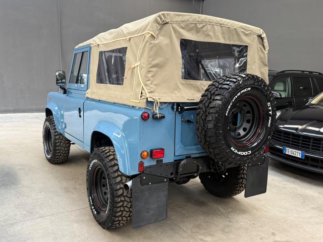 LAND ROVER Defender usata, con Bracciolo