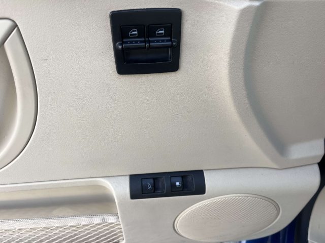 VOLKSWAGEN New Beetle usata, con Sedili riscaldati