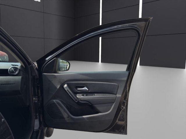 DACIA Duster usata, con Touch screen