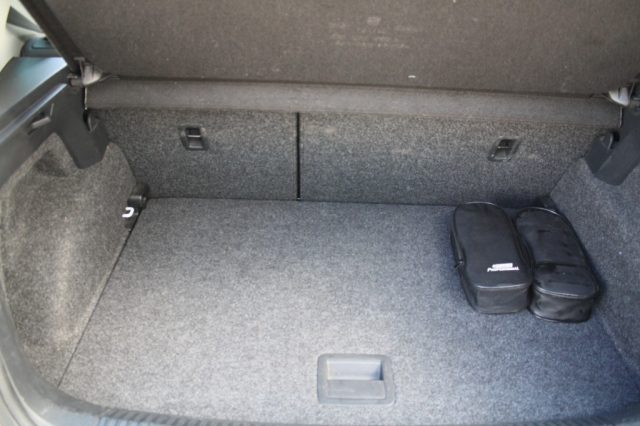 VOLKSWAGEN Polo usata, con Sensori di parcheggio anteriori