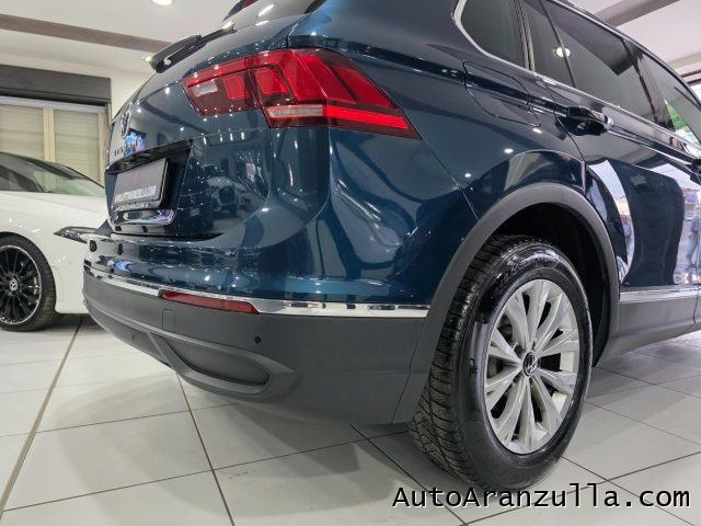 VOLKSWAGEN Tiguan usata, con Volante multifunzione