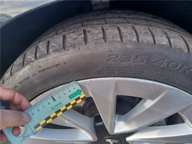 TESLA Model 3 usata, con Bracciolo