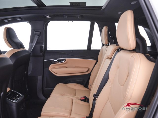 VOLVO XC90 usata 9