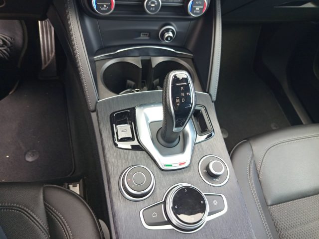 ALFA ROMEO Stelvio usata, con Sensori di parcheggio posteriori