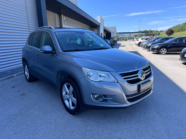 VOLKSWAGEN Tiguan usata, con Airbag laterali