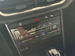 VOLKSWAGEN T-Roc usata, con Autoradio digitale