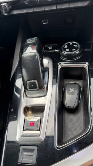 PEUGEOT 3008 usata, con Climatizzatore