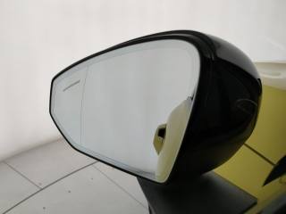 VOLVO EX30 usata, con Touch screen