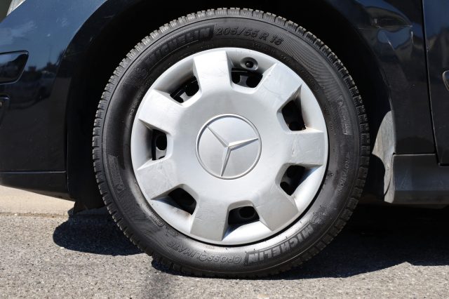 MERCEDES-BENZ B 180 usata 71