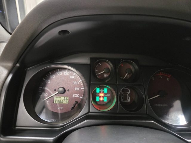 MITSUBISHI Pajero usata 27