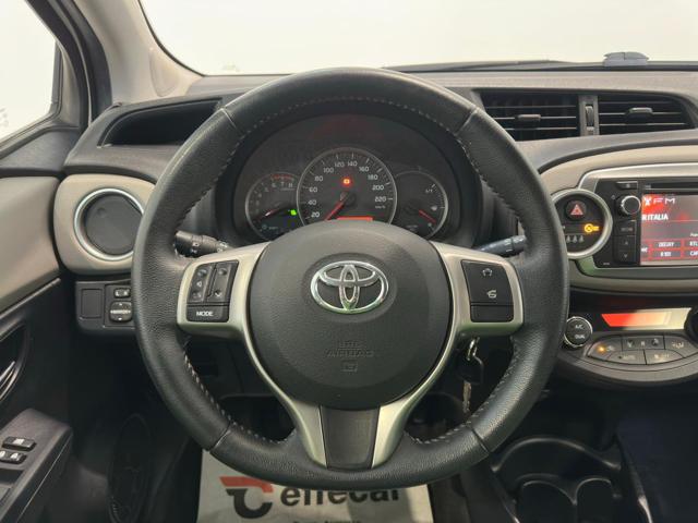 TOYOTA Yaris usata, con Cerchi in lega