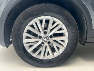 VOLKSWAGEN T-Roc usata, con USB