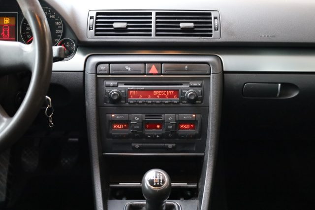 AUDI A4 usata, con Specchietti laterali elettrici