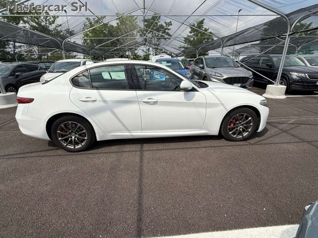 ALFA ROMEO Giulia usata, con Autoradio