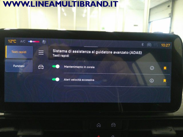 JEEP Avenger usata, con USB