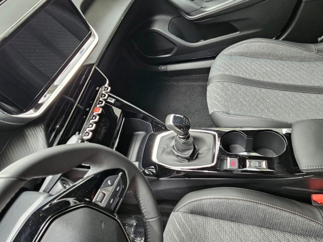 PEUGEOT 2008 usata, con Sistema di navigazione