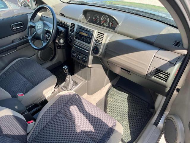 NISSAN X-Trail usata, con Autoradio