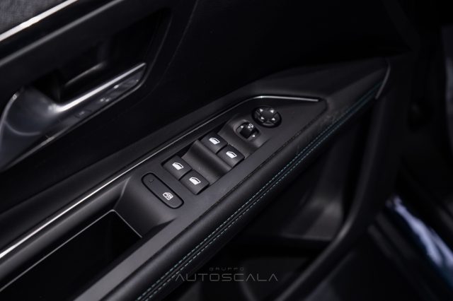 PEUGEOT 3008 usata, con Controllo automatico clima