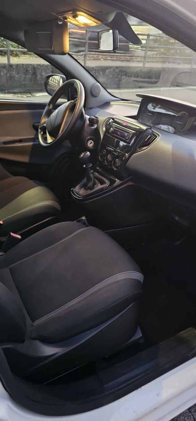 LANCIA Ypsilon usata, con Immobilizzatore elettronico