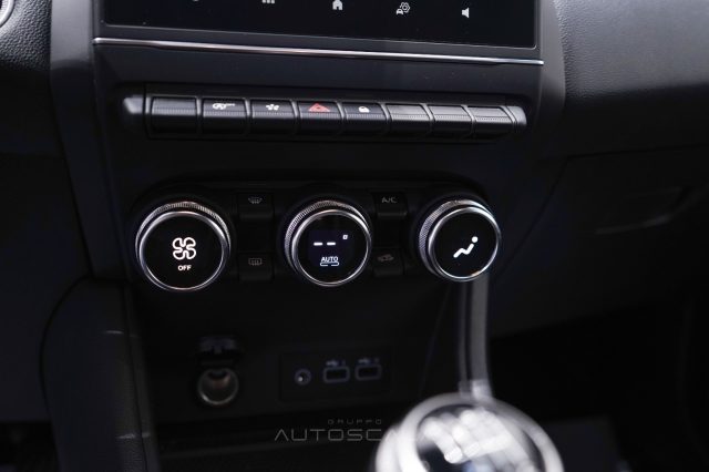 RENAULT Captur usata, con USB