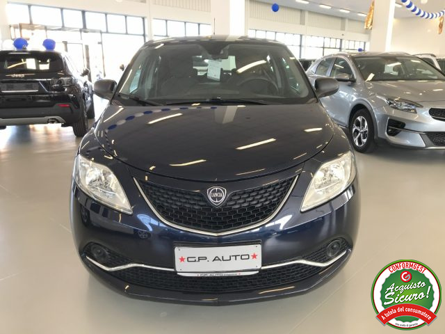 LANCIA Ypsilon usata, con Airbag