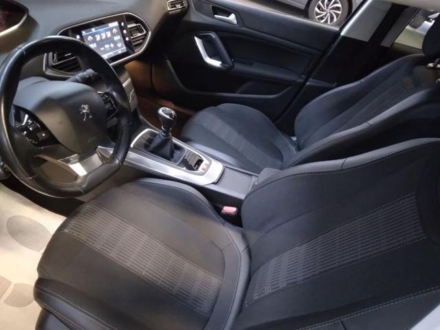 PEUGEOT 308 usata, con Alzacristalli elettrici