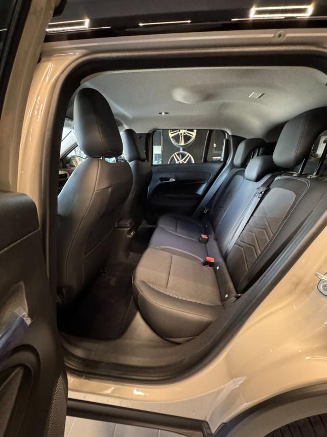 JEEP Avenger usata, con USB