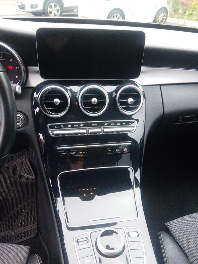 MERCEDES-BENZ C 220 usata, con Fendinebbia