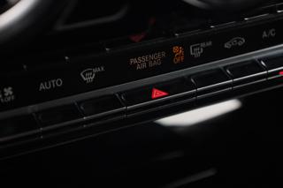 MERCEDES-BENZ CLA 200 usata, con Specchietti laterali elettrici