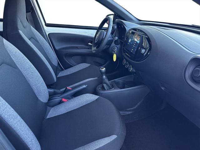 TOYOTA Aygo X usata 3