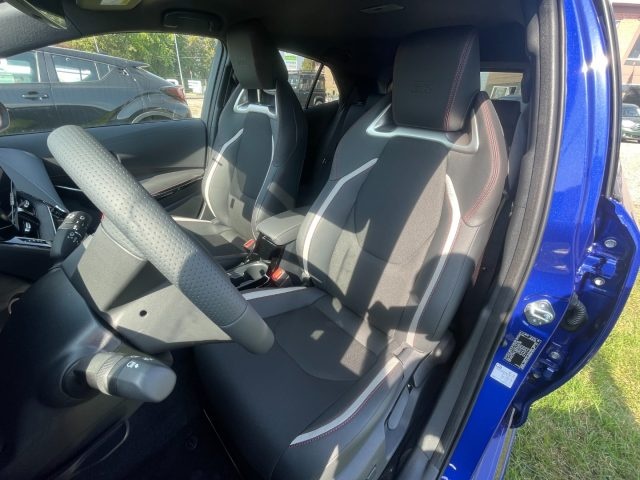 TOYOTA Corolla usata, con Autoradio