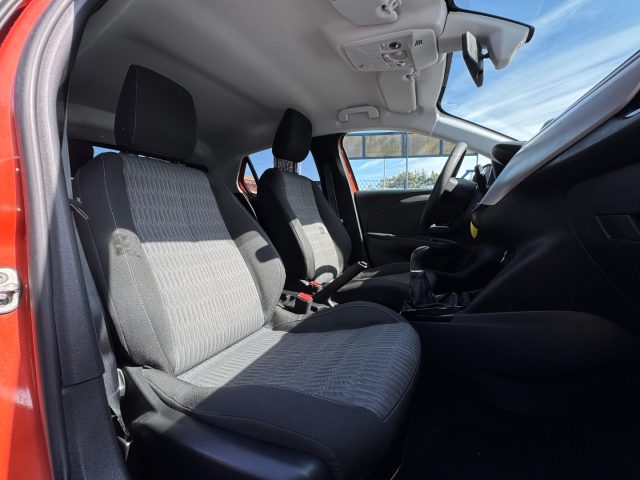 OPEL Corsa usata, con USB