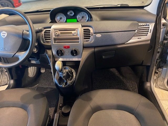 LANCIA Ypsilon usata, con Servosterzo