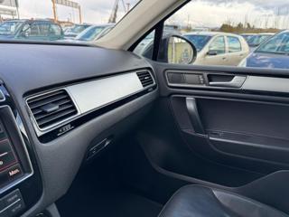 VOLKSWAGEN Touareg usata, con Controllo trazione