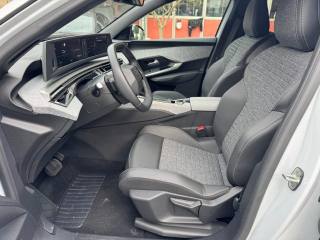 PEUGEOT 3008 usata, con Touch screen