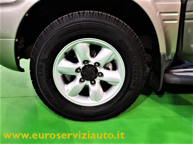 NISSAN Terrano II usata 32