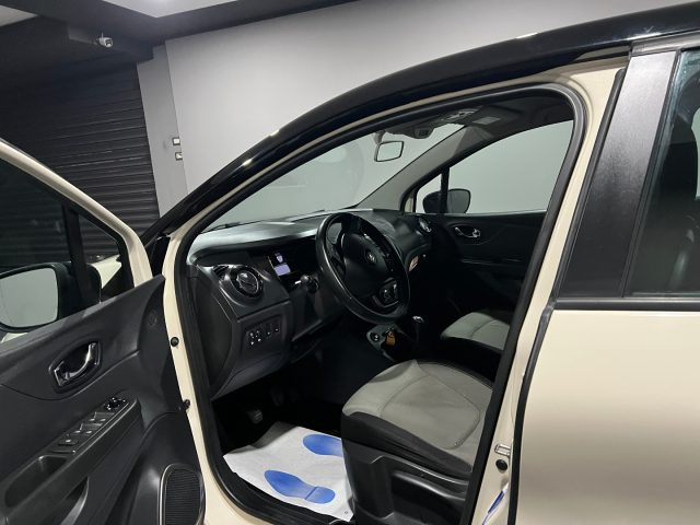 RENAULT Captur usata, con Autoradio